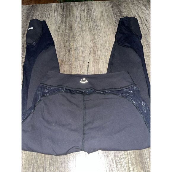 Beyond Yoga Glass Curved Side Long Leggings Black Speckle Patterned Metallic Med - Picture 4 of 4